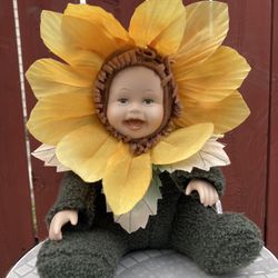 Geppeddo “Sophie Sunflower” Cuddle Kids 