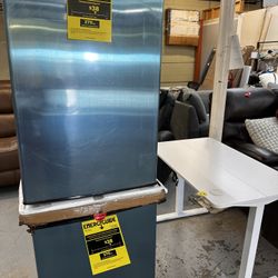 Upright Freezer New $199 Each 