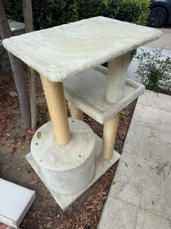 Large Cat Tree / Cat Tower with Scratching Posts & Condo