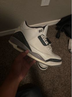 Size 9 Jordan 3s