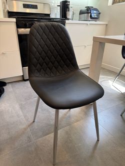Set of 4 Black Quilted Dining Chairs – $125 – PICKUP ASAP