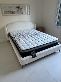 •  Elite Bamboo Luxe  Queen    12” pillow top.      New mattress in a plastic sealed.     We offer same day delivery  Venta de colchones  ☎️📲call or 
