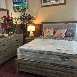 Queen Size Bedroom Set 