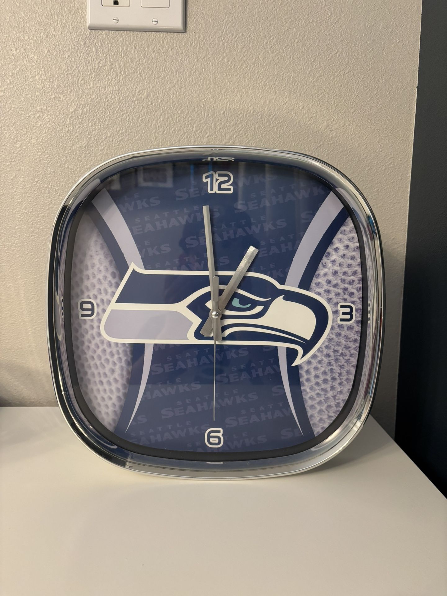 Seahawk clock 