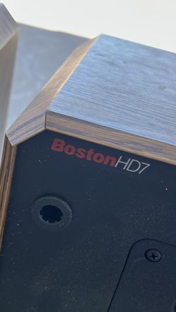 Bookshelf Boston Acoustics Speakers
