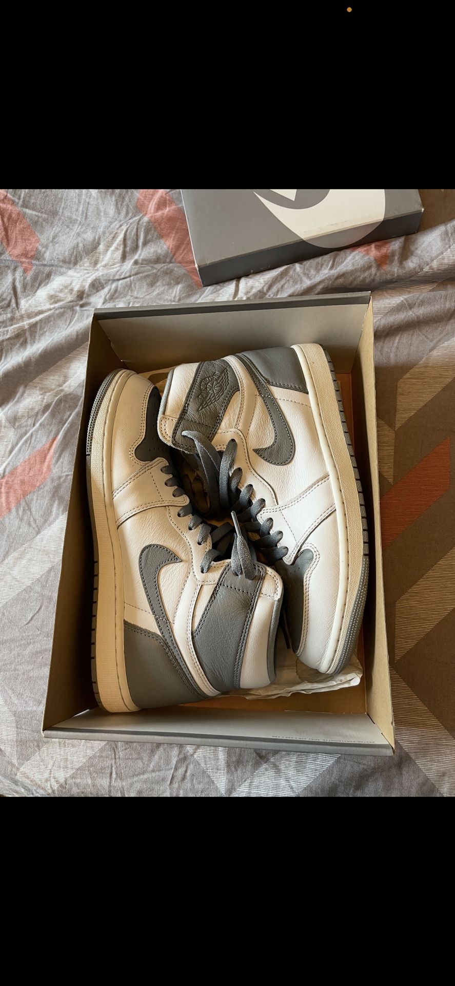 Air Jordan 1 Stealth 