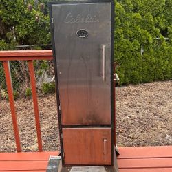 Cabela’s Smoker