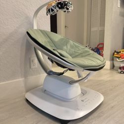 4moms MamaRoo Multi-Motion Baby Swing With Bluetooth. 