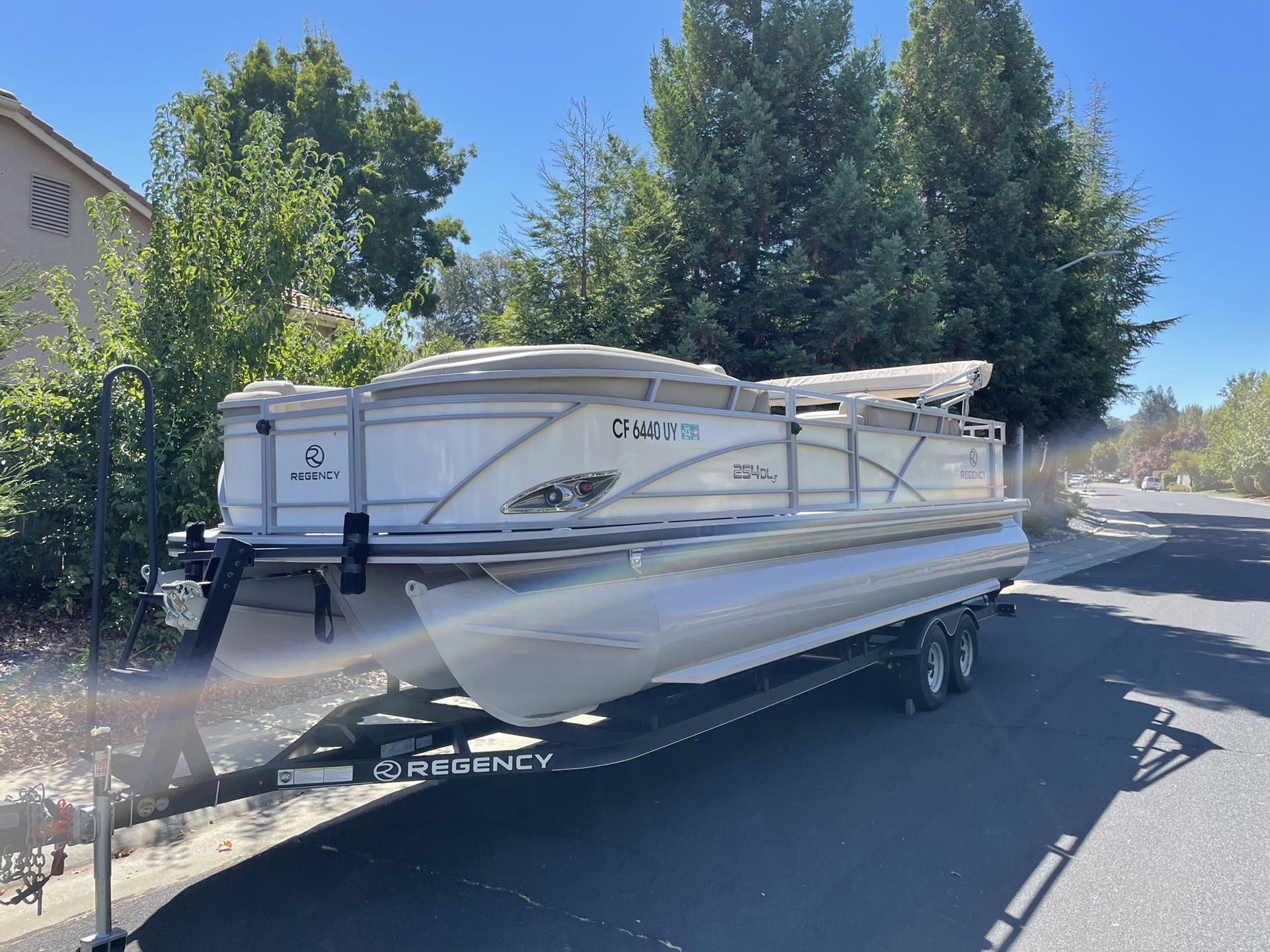 2017 Regency 254 DL3 Pontoon 