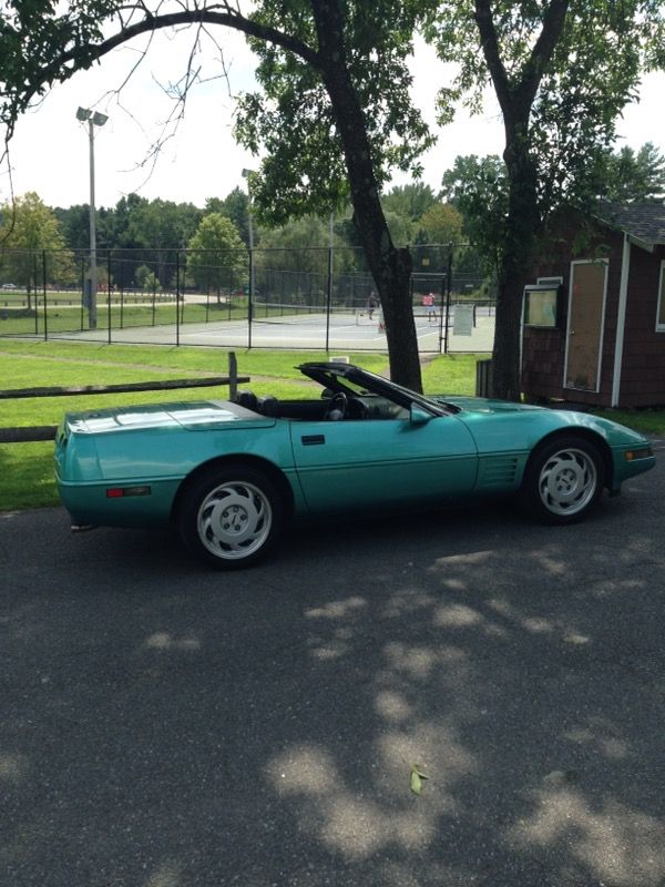 Beautiful corvette to enjoy your summer FOR SALE ONLY