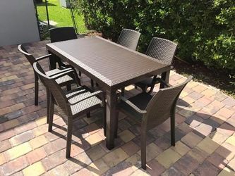 New Italian outdoor furniture in its box 1 year warranty