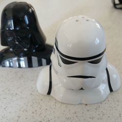 Star Wars salt and pepper shakers