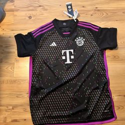 Bayern Munich 23/24 Away Jersey Short Sleeve Bnwt