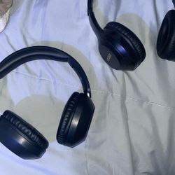 AIWA AND GUESS HEADPHONES