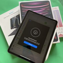 Apple iPad Pro 11” 4th generation (M2 Chip) 128GB with box, keyboard and pencil 