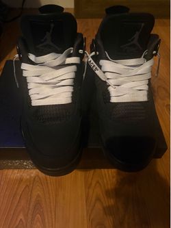 Black cat Jordan 4