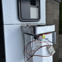 RV Water Heater,, Gas/electric, Suburban 6 Gallon