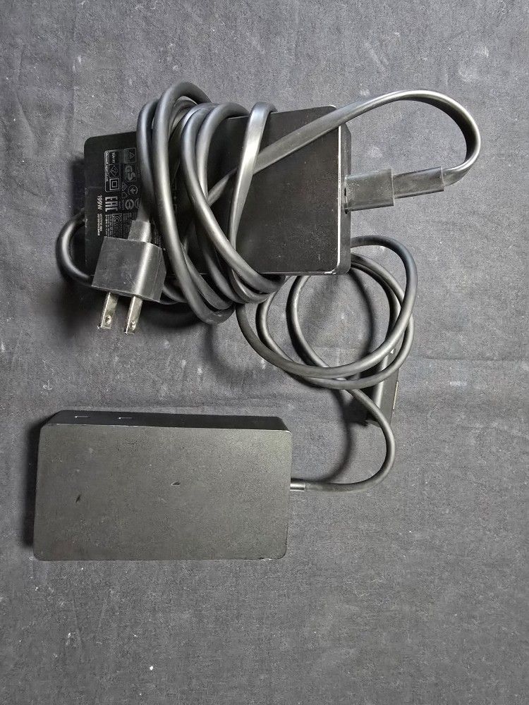 Microsoft Surface Dock 2