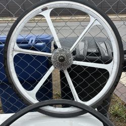 Great 700C Race Bike Rear Wheel$50