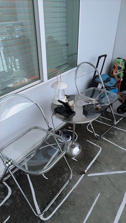 Moving sale needs sold fast