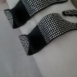 2 New Bling Holders For The Back Of Car Headrest