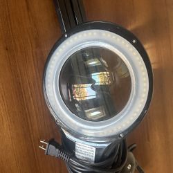 Magnifying Desk Lamp