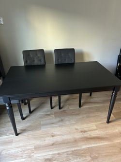 Extendable Dining Table