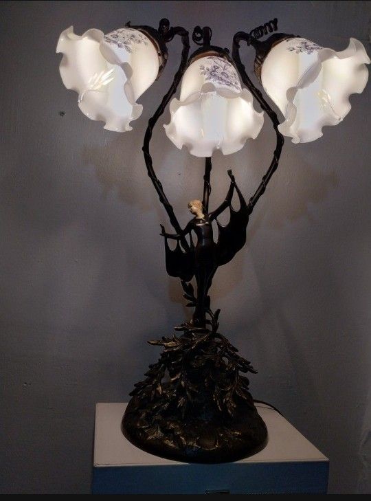 AUGUSTE MOREAU ART NOUVEAU LAMP 24
