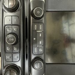 Pantalla GMC 1(contact info removed)