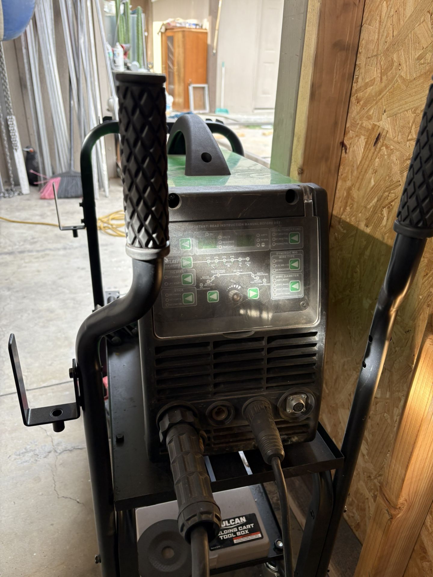 Everlast MiG/tig/stick Welder