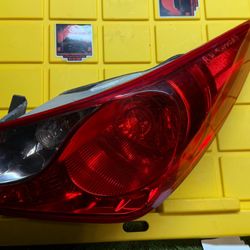 2011 To 2014 Hyundai Sonata Right Passenger RH Side Tail Light non hybrid 