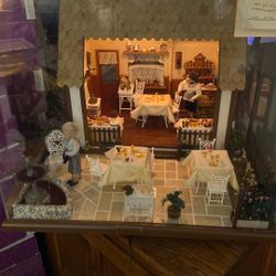 Handmade Miniature Amber Inn And Garden