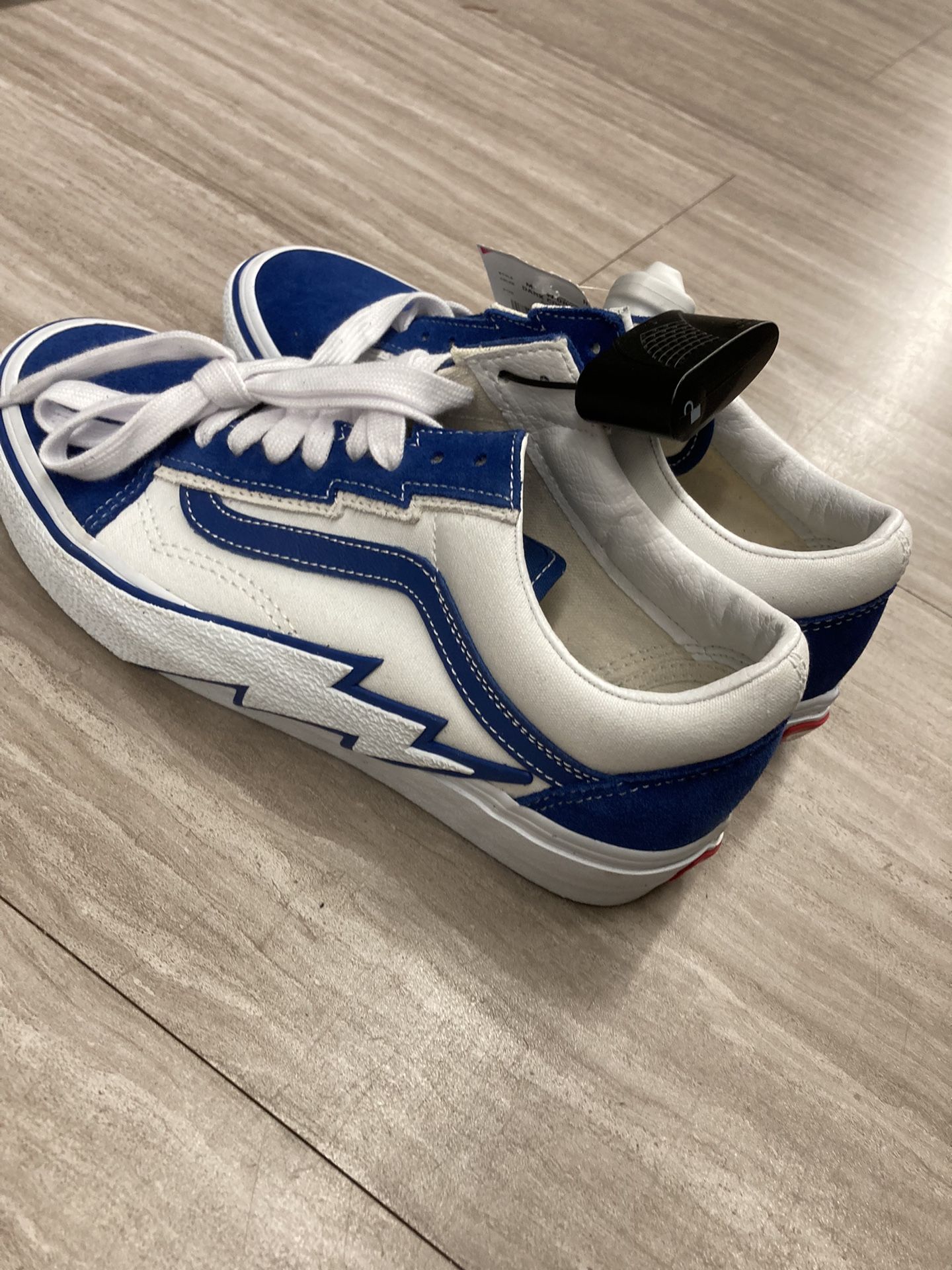 Old School Vans Bolt