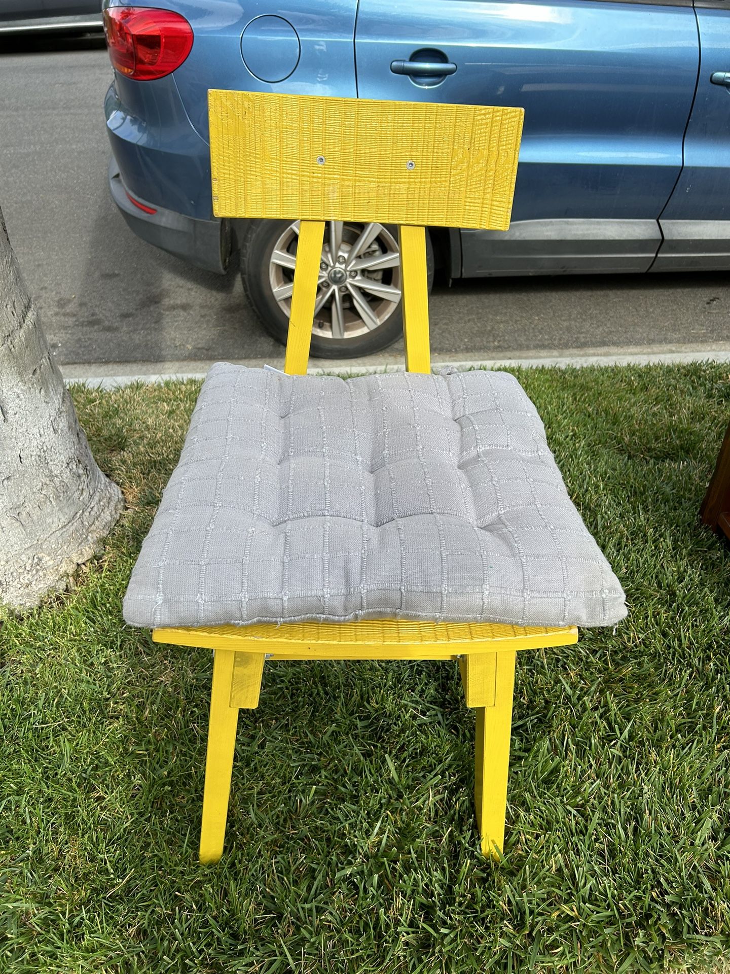 2 Yellow Chairs W/ Cushions 