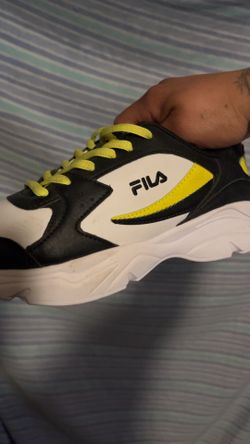 Fila shoes size 6.5 or 7.5 in women