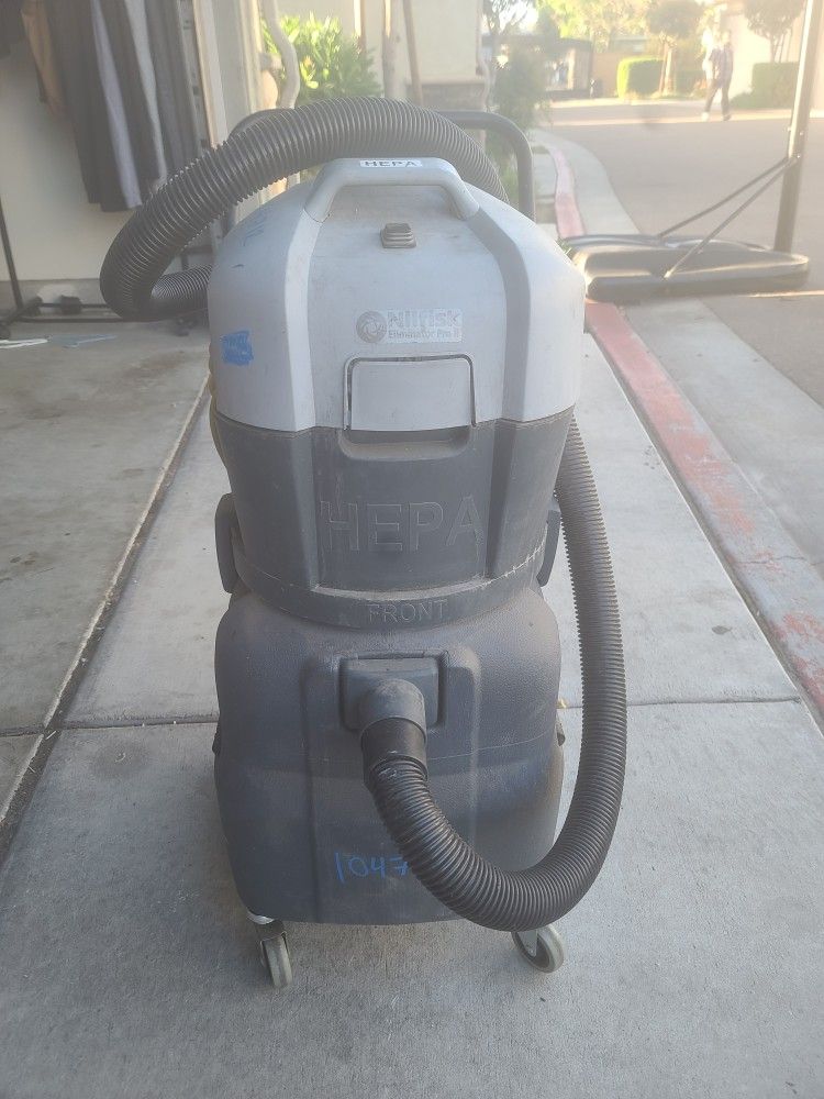 Nilfisk Eliminator Pro 2 Wet/Dry Hepa Vac