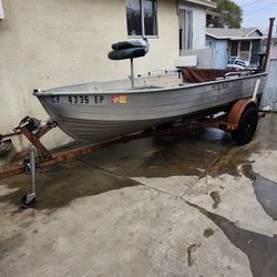 Nice 14ft ALUMINUM BOAT .. 