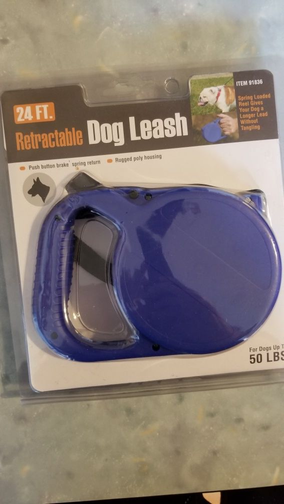 Retractable dog leash