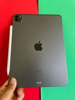 128GB Apple IPad Pro 11” 3rd Generation (2021 Model / M1 chip/ Liquid Retina / Face ID)  with pen, keyboard & Accesories (1TB $849