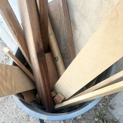 FREE SCRAP WOOD PIECES 47TH AVE. AND DOBBINS IN LAVEEN