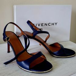 Givenchy Pumps Size 7