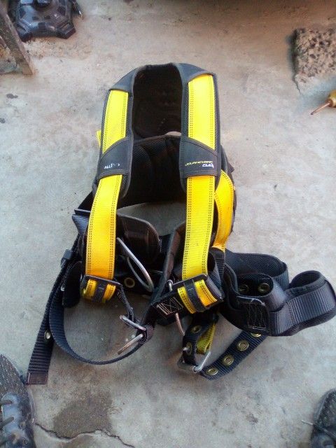 Falltech Safety Harness Yellow1 Med 2large 2extra Large 7035fdxl