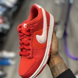 Nike Dunk Low Valentines Day