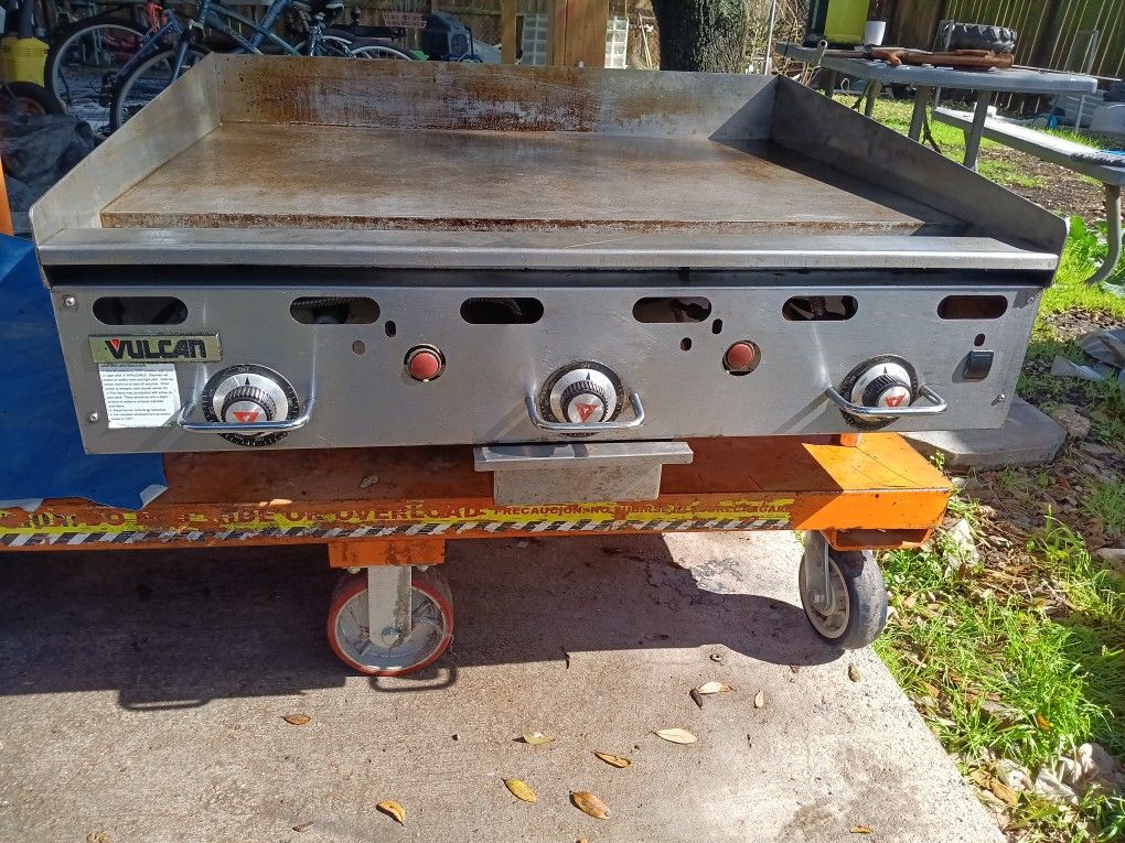 VULCAN MSA36-101 36" Plancha used commercial griddle new over $7500