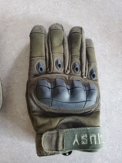 Motorcycle riding gloves