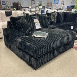 black sofa 🖤✨ $1,299