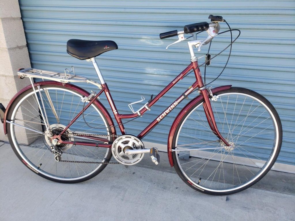 SCHWINN CLASSIC 7 SPEEDS TIRE 700C NEWS 