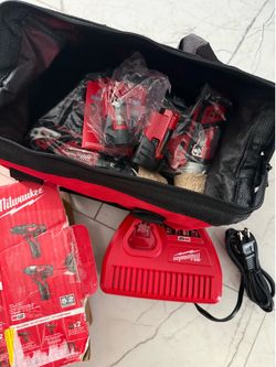 Milwaukee 2494-22 M12 Drill/Impact Combo Kit