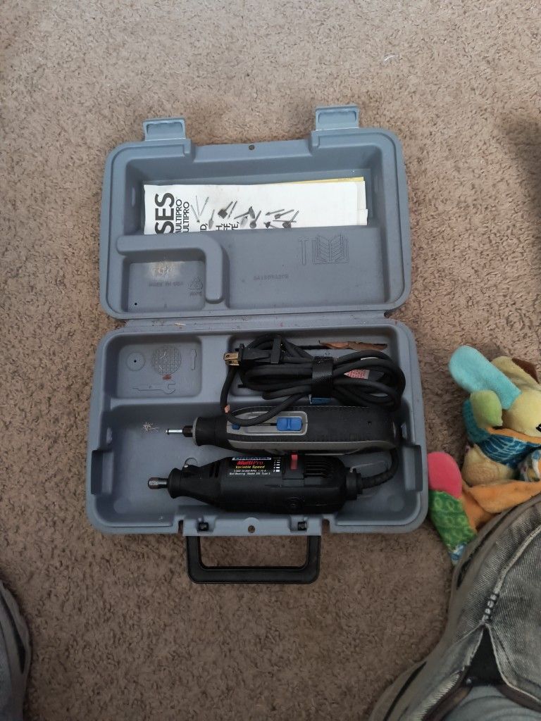 Dremel Tool 1 Corded 1 Cordless & Case