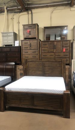 Solid 4 piece queen bedroom set